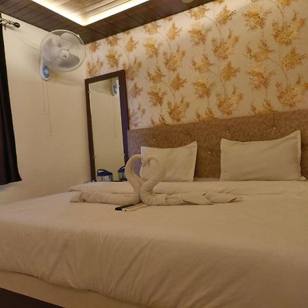 Hotel Jain Shree Uddzsaín Kültér fotó