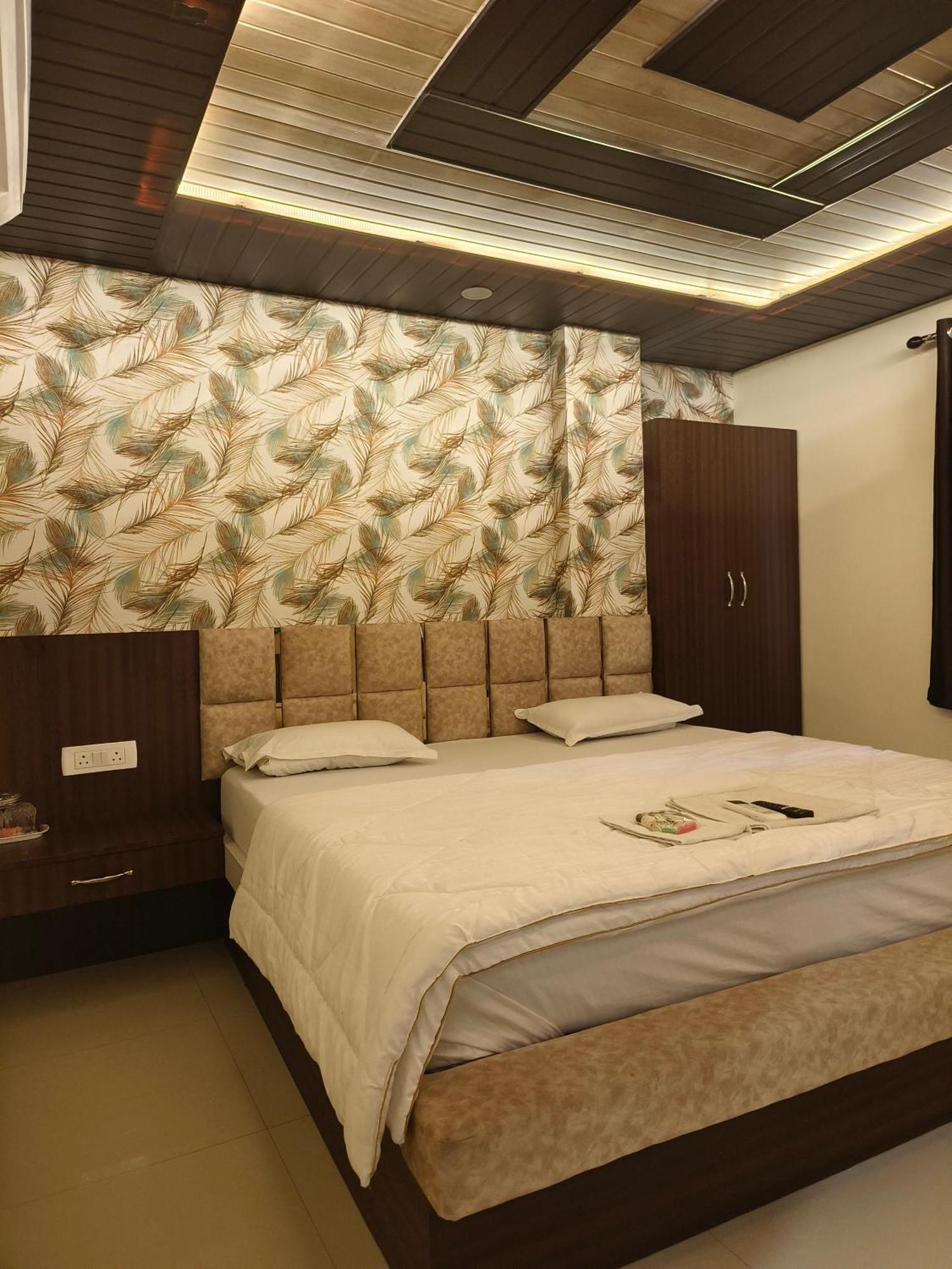 Hotel Jain Shree Uddzsaín Kültér fotó