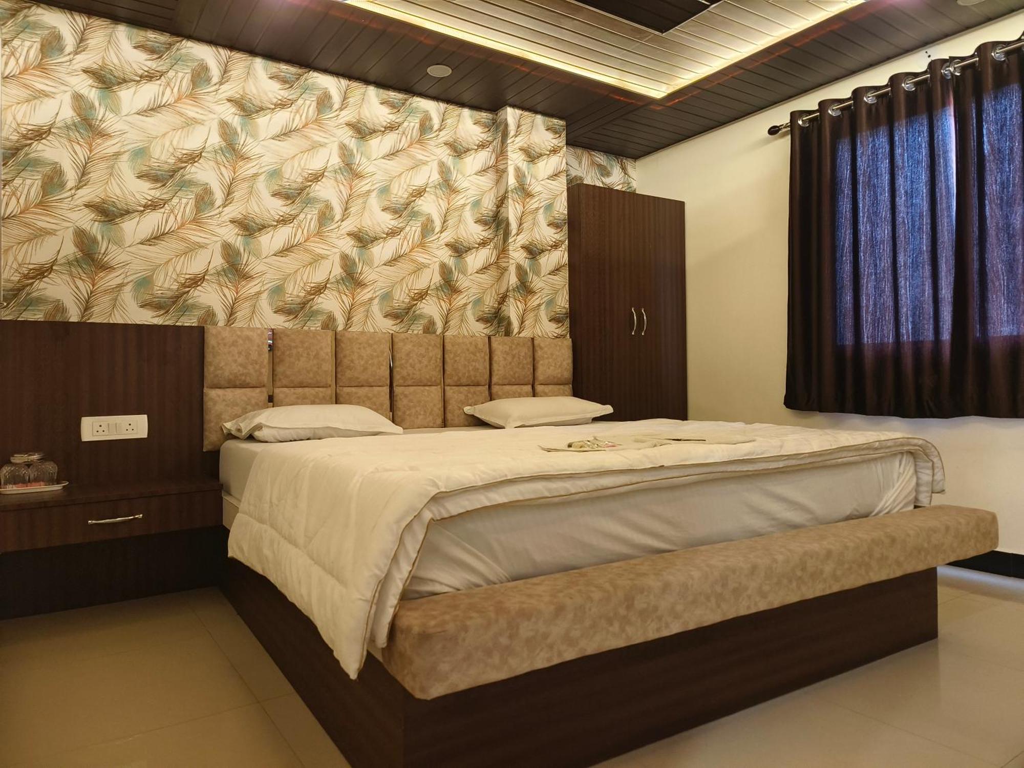 Hotel Jain Shree Uddzsaín Kültér fotó