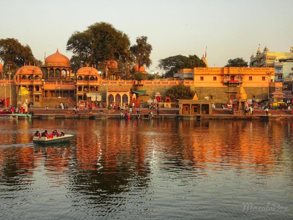 Hotel Jain Shree Uddzsaín Kültér fotó