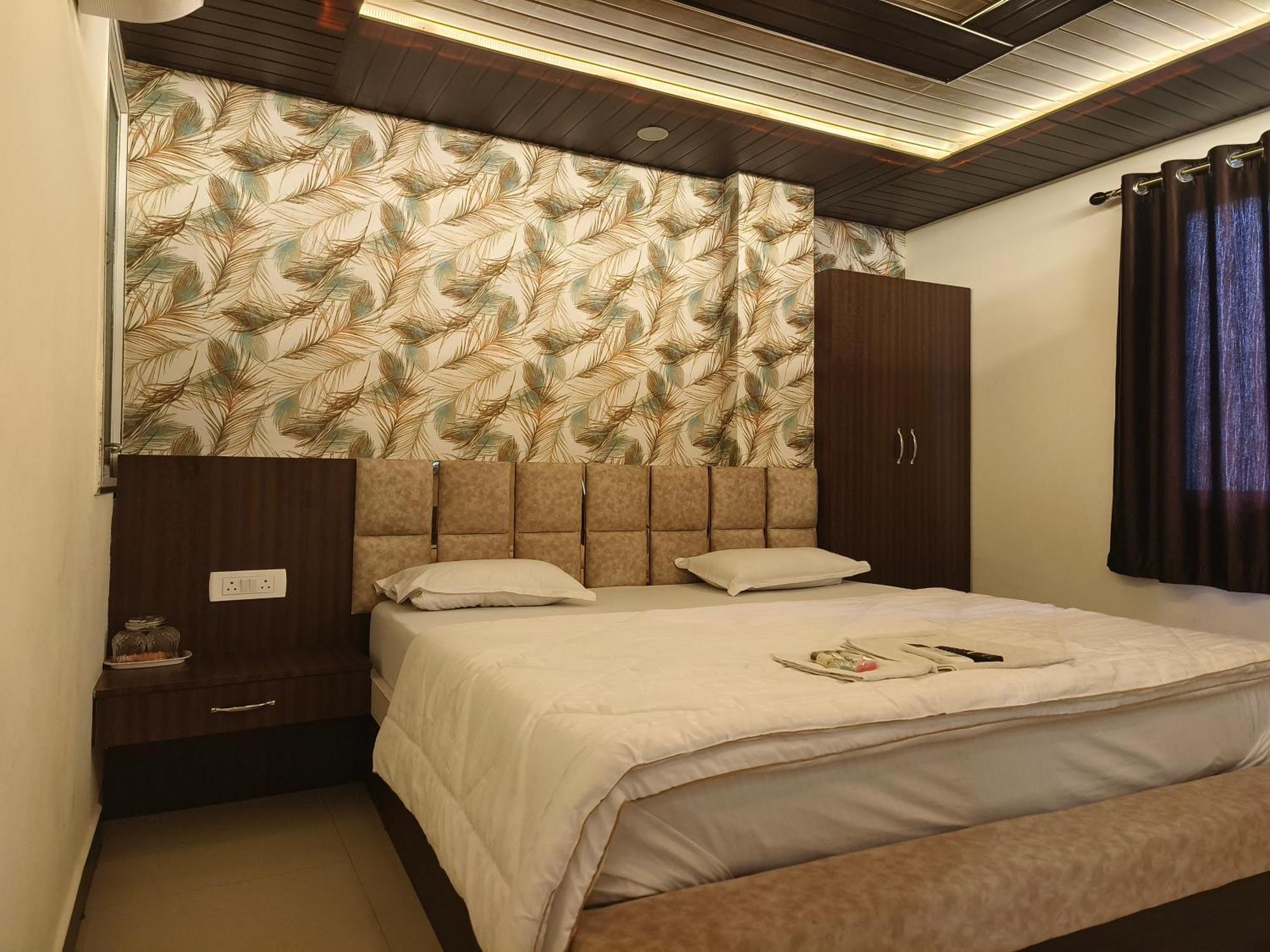 Hotel Jain Shree Uddzsaín Kültér fotó