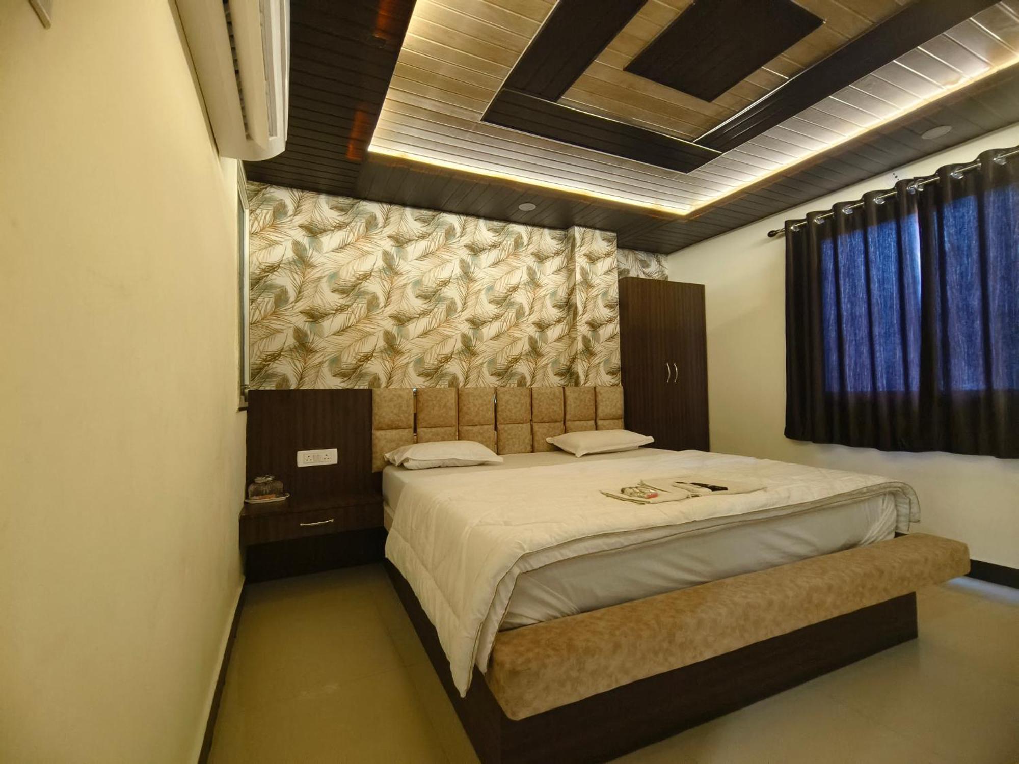 Hotel Jain Shree Uddzsaín Kültér fotó