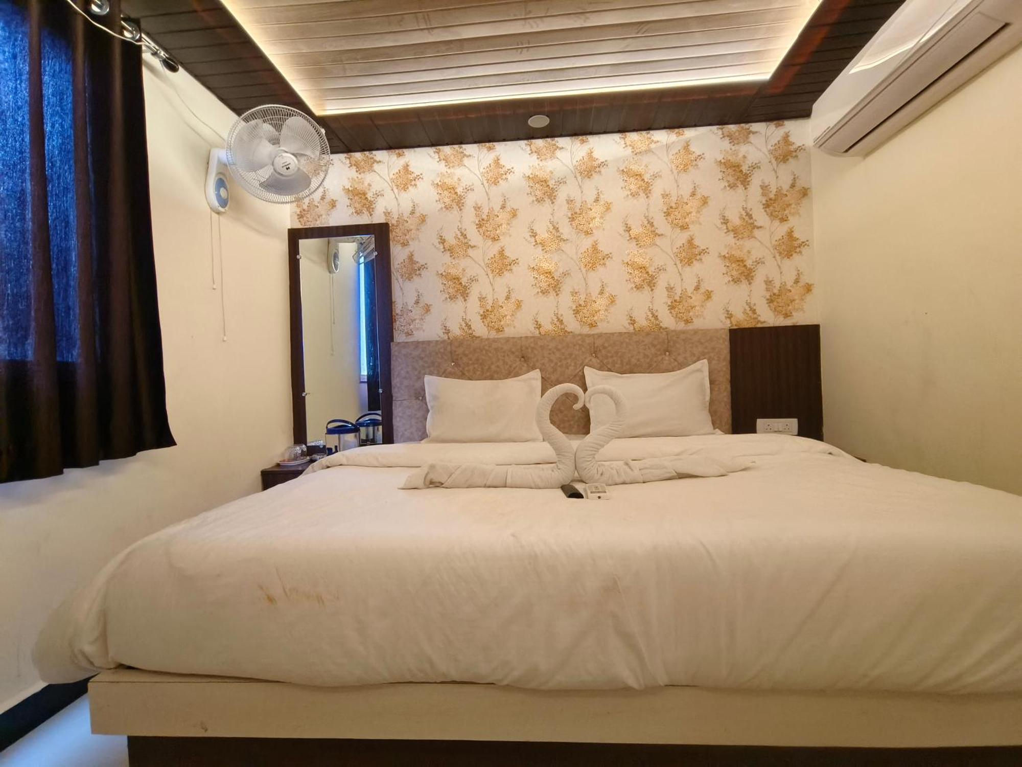 Hotel Jain Shree Uddzsaín Kültér fotó