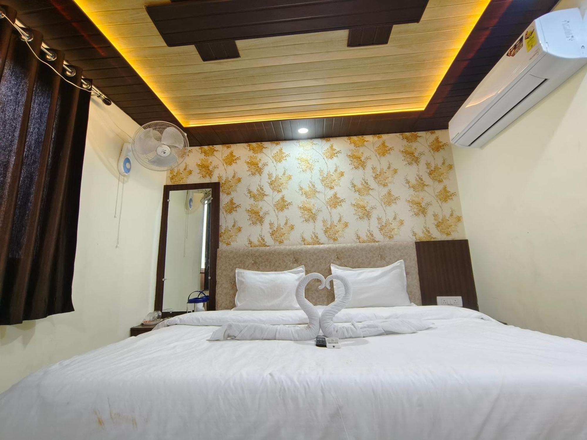 Hotel Jain Shree Uddzsaín Kültér fotó