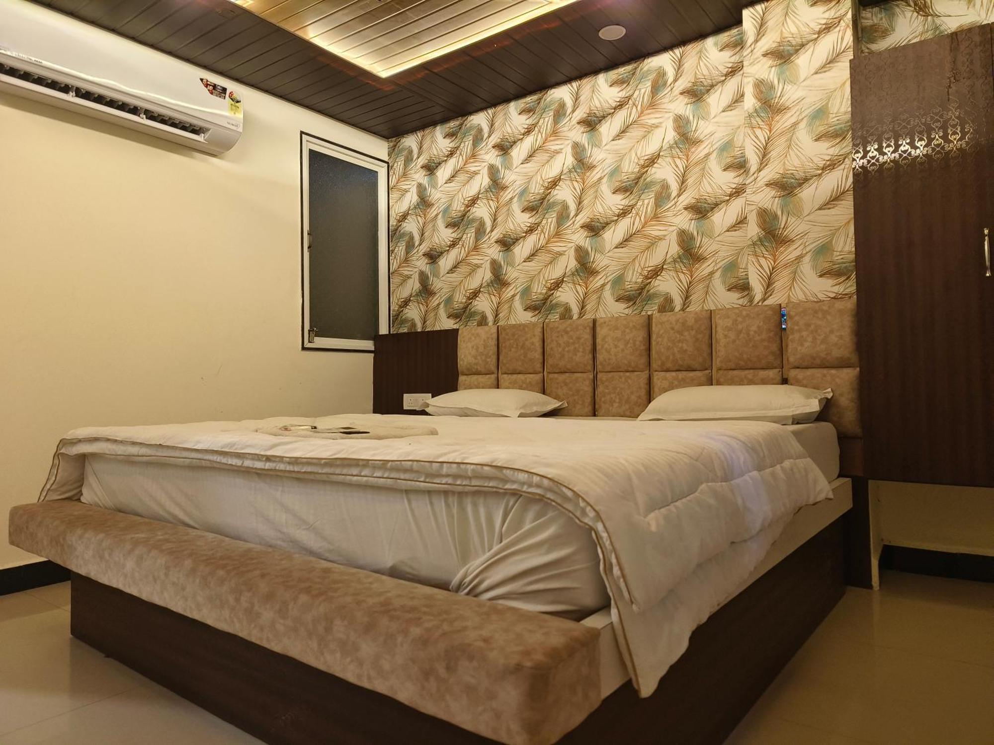 Hotel Jain Shree Uddzsaín Kültér fotó